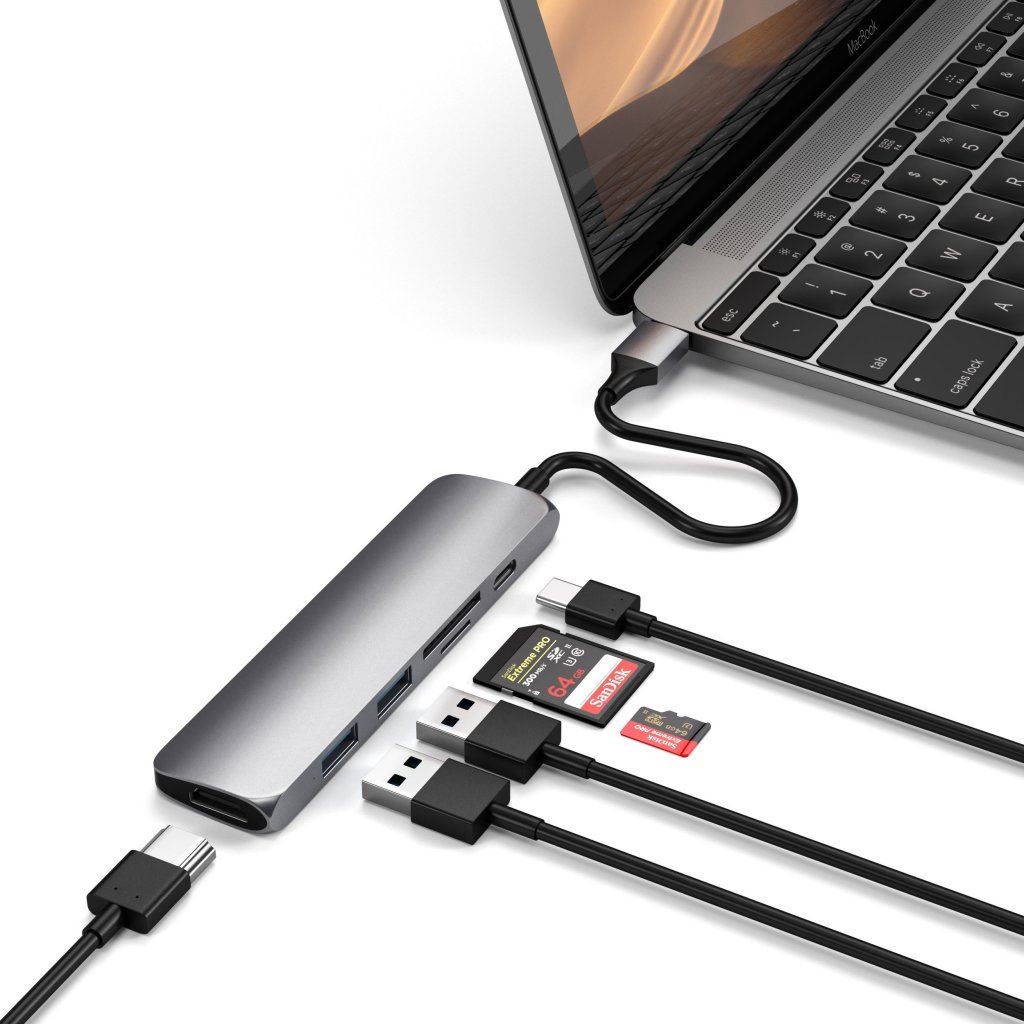 Et portadapter til USB-C - andet udstyr kan tilsluttes til multistandardsporten.
